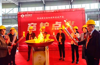 Il forno della linea di produzione del materiale del nucleo in fibra di vetro Ultrafine Supertech è stato lanciato Grandly